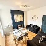 Princes Park Semi With Jacuzzi Sleeps 6 L8