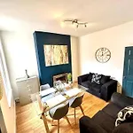 Princes Park Semi With Jacuzzi Sleeps 6 L8