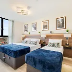 The Salmon Suite - 6 Westminster Park