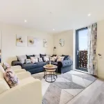 The Salmon Suite - 6 Westminster Park
