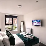 Smart 1 Bedroom Apartment In Liverpool Centre