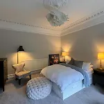 Deluxe Huge Detached House With Parking, Sleeps Up To 30 People, 2M From Liverpool City Centre