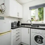Charming Home W Parking Near Liverpool City Centre