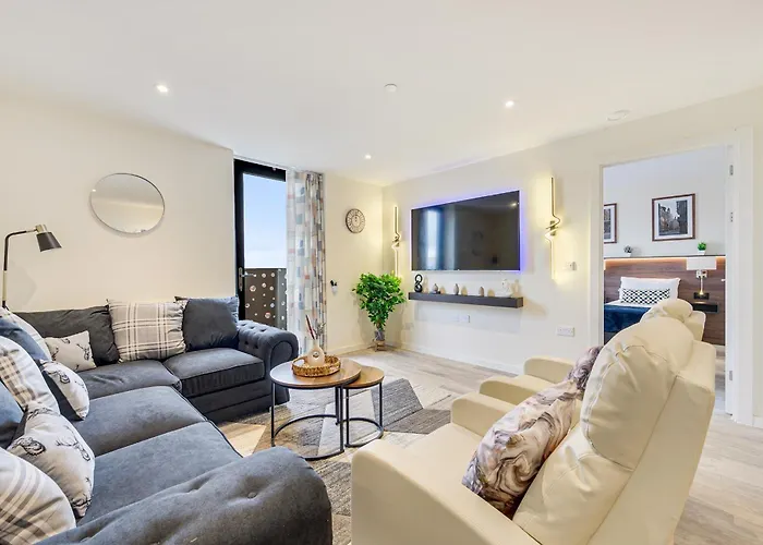 The Salmon Suite - 6 Westminster Park