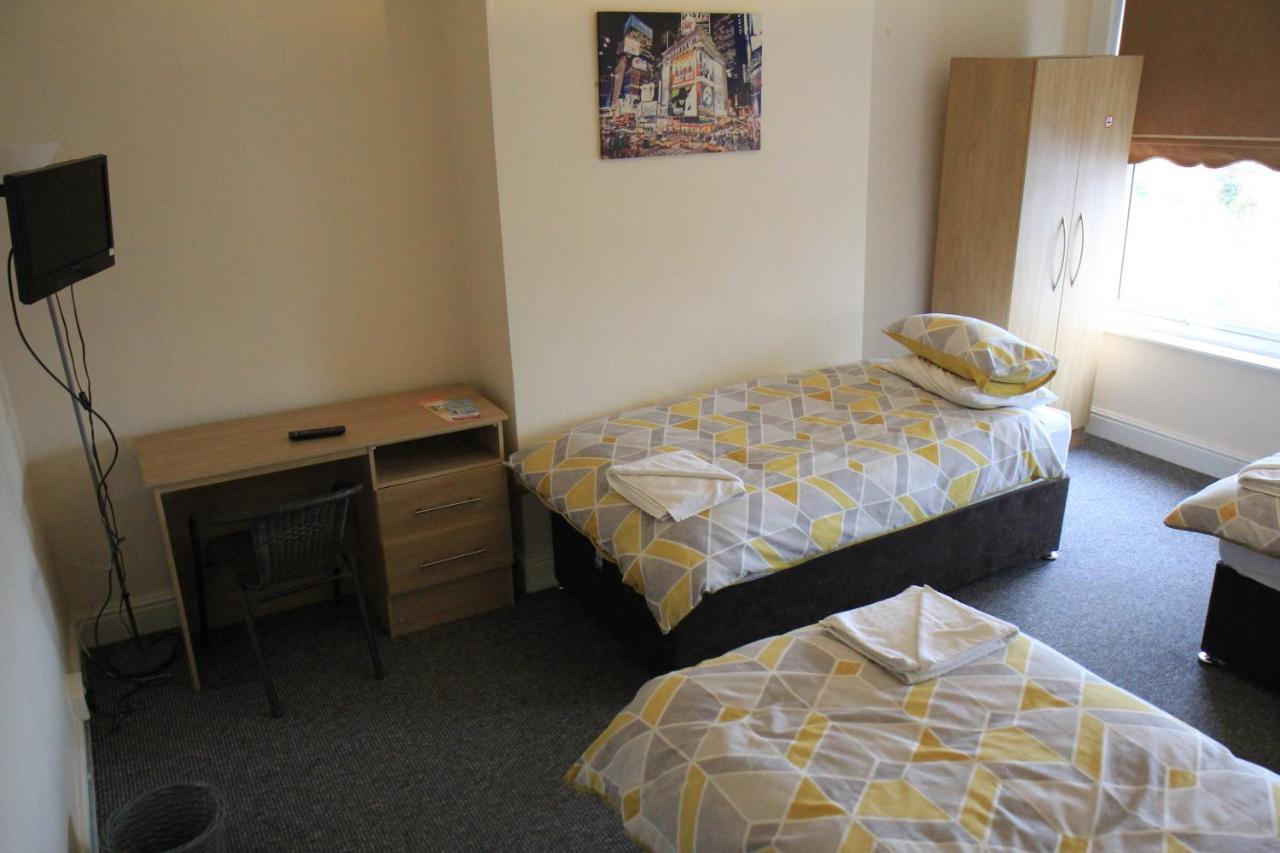 Clifton Arms Guest house 2*