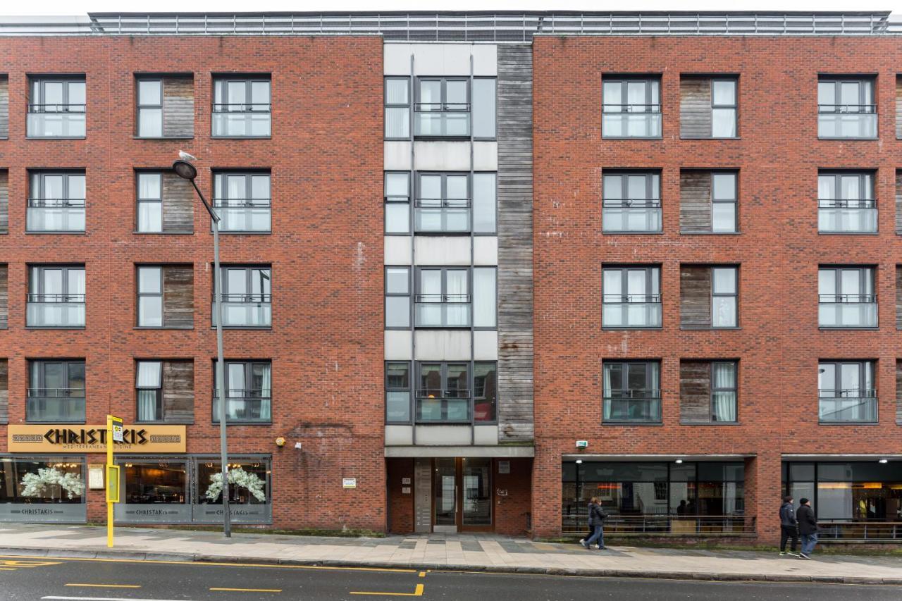 Centrally Located In Duke Street- Free Parking- Two Bathrooms Liverpool