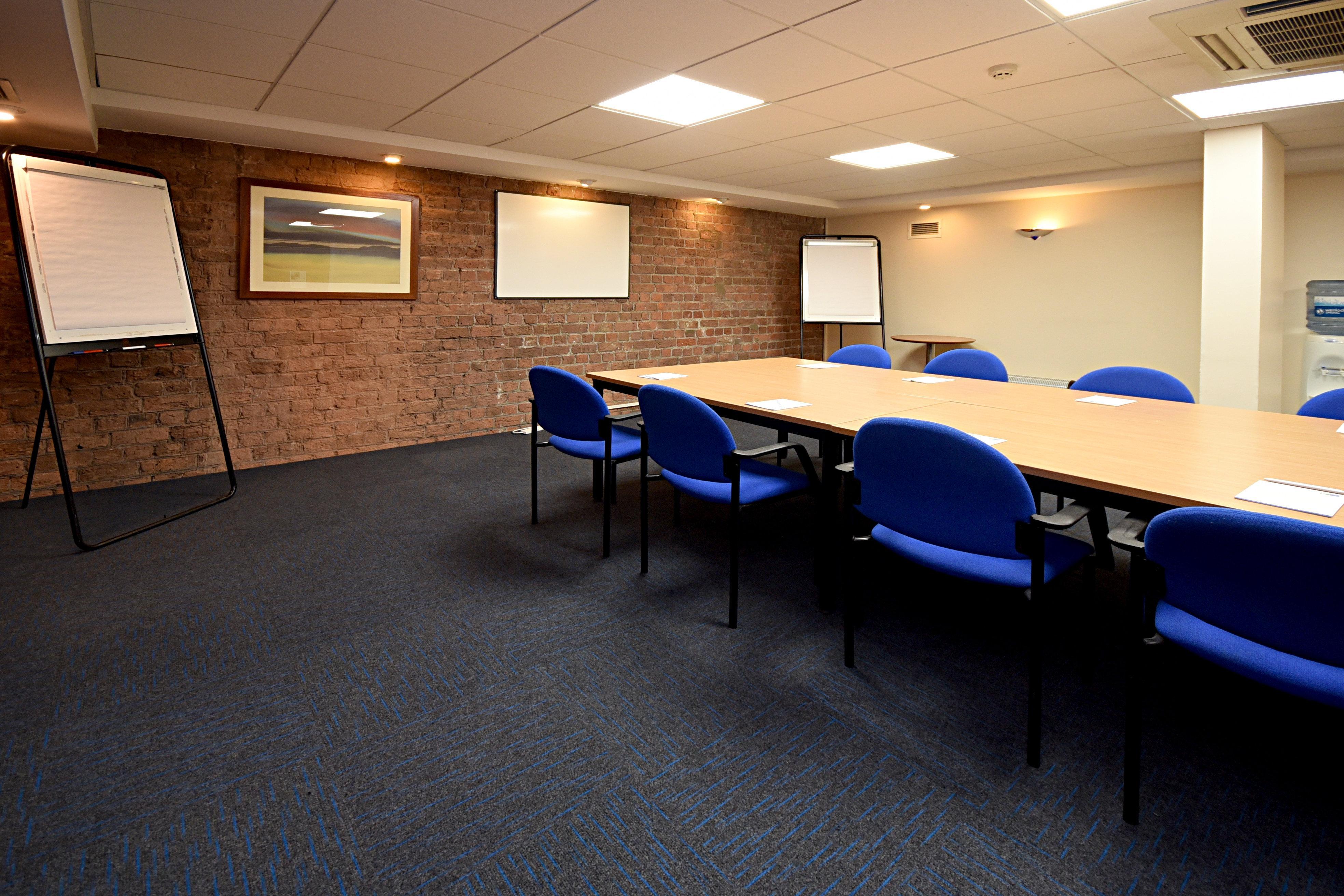 Hotel Express Liverpool-albert Dock By Ihg 3*