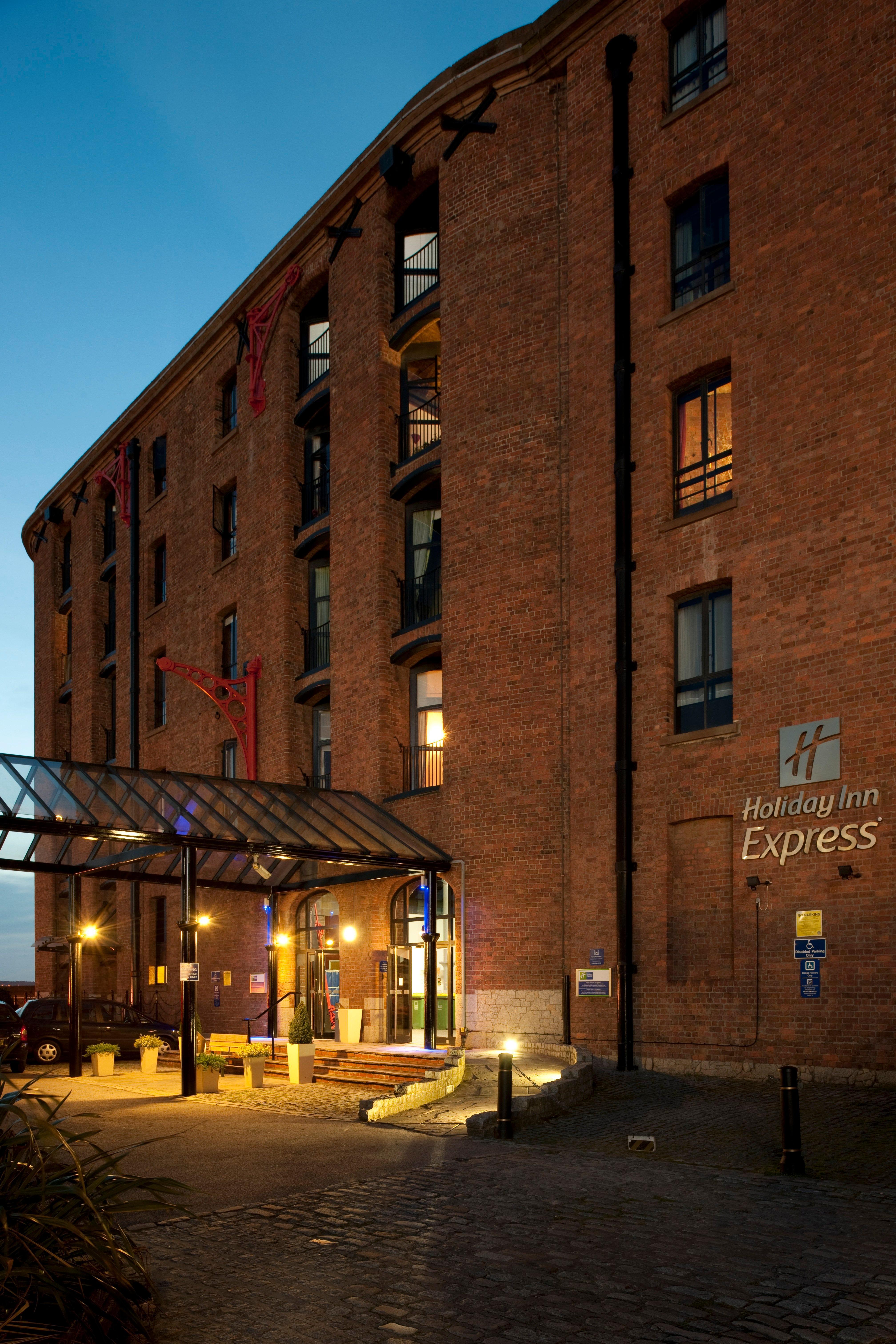 Hotel Express Liverpool-albert Dock By Ihg 3*