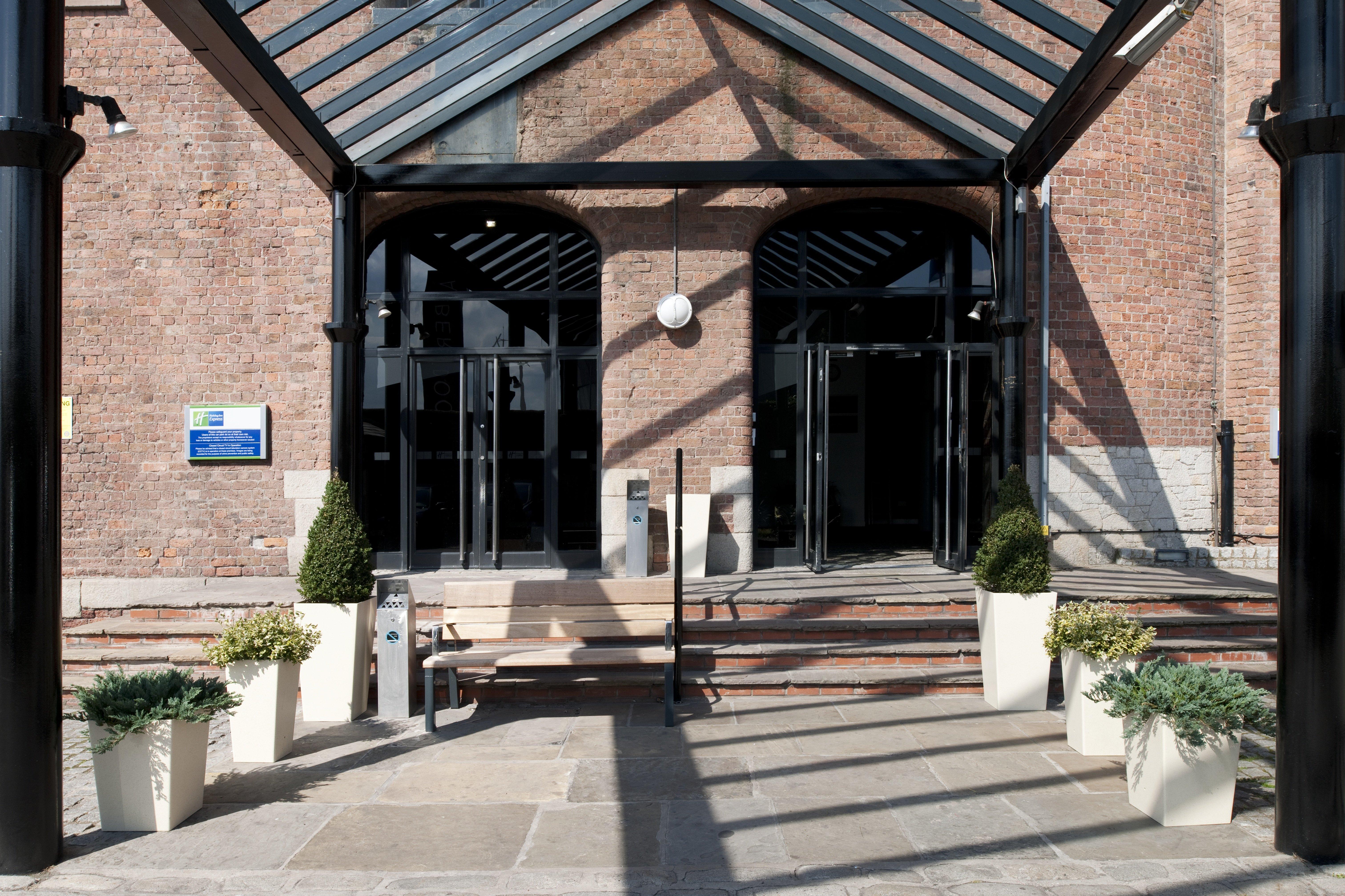 Express Liverpool-albert Dock By Ihg Hotel 3*