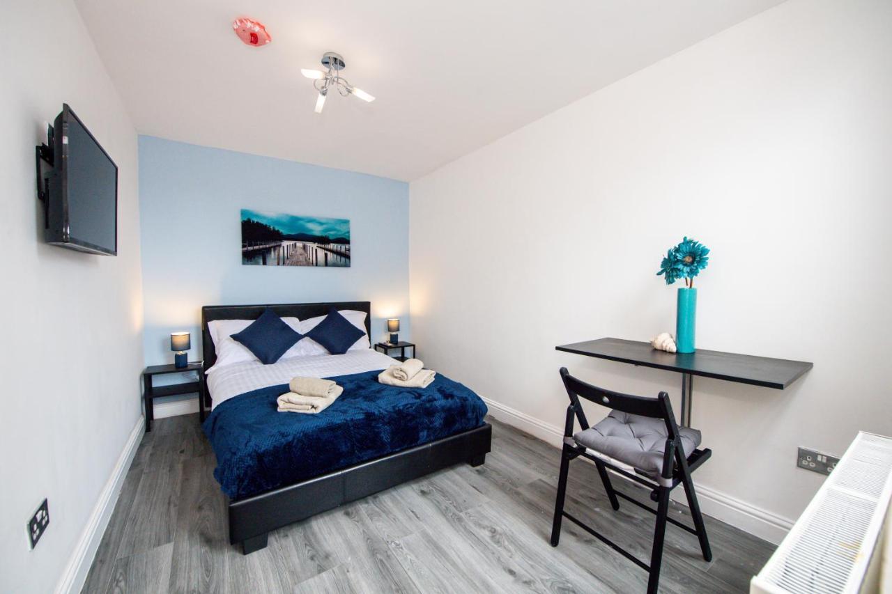 Five Seasons - Modern Near Anfield Apartment