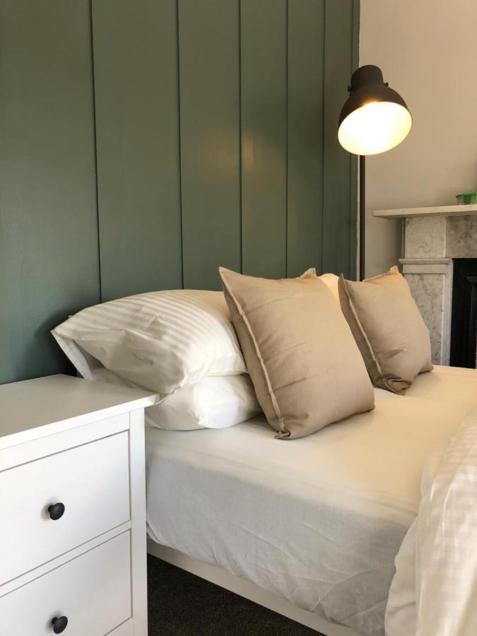 Deluxe Huge Detached House With Parking, Sleeps Up To 30 People, 2m From Centre * Liverpool