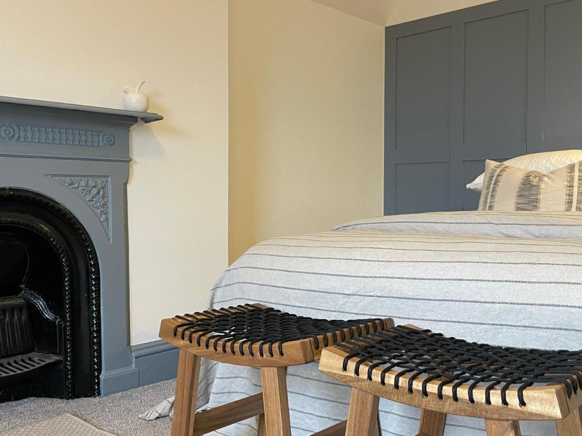 Deluxe Huge Detached House With Parking, Sleeps Up To 30 People, 2m From Centre * Liverpool