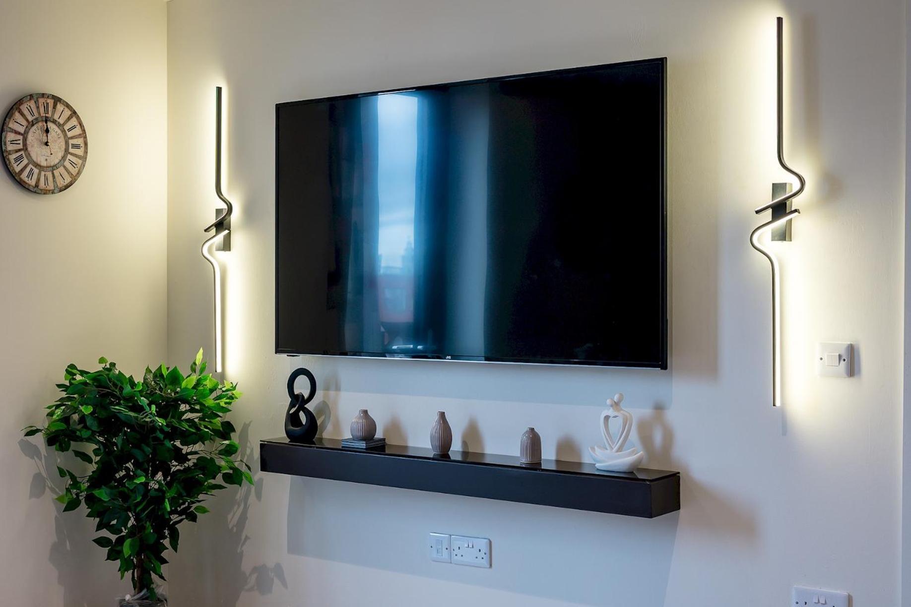 The Salmon - 6 Westminster Park Apartment Liverpool