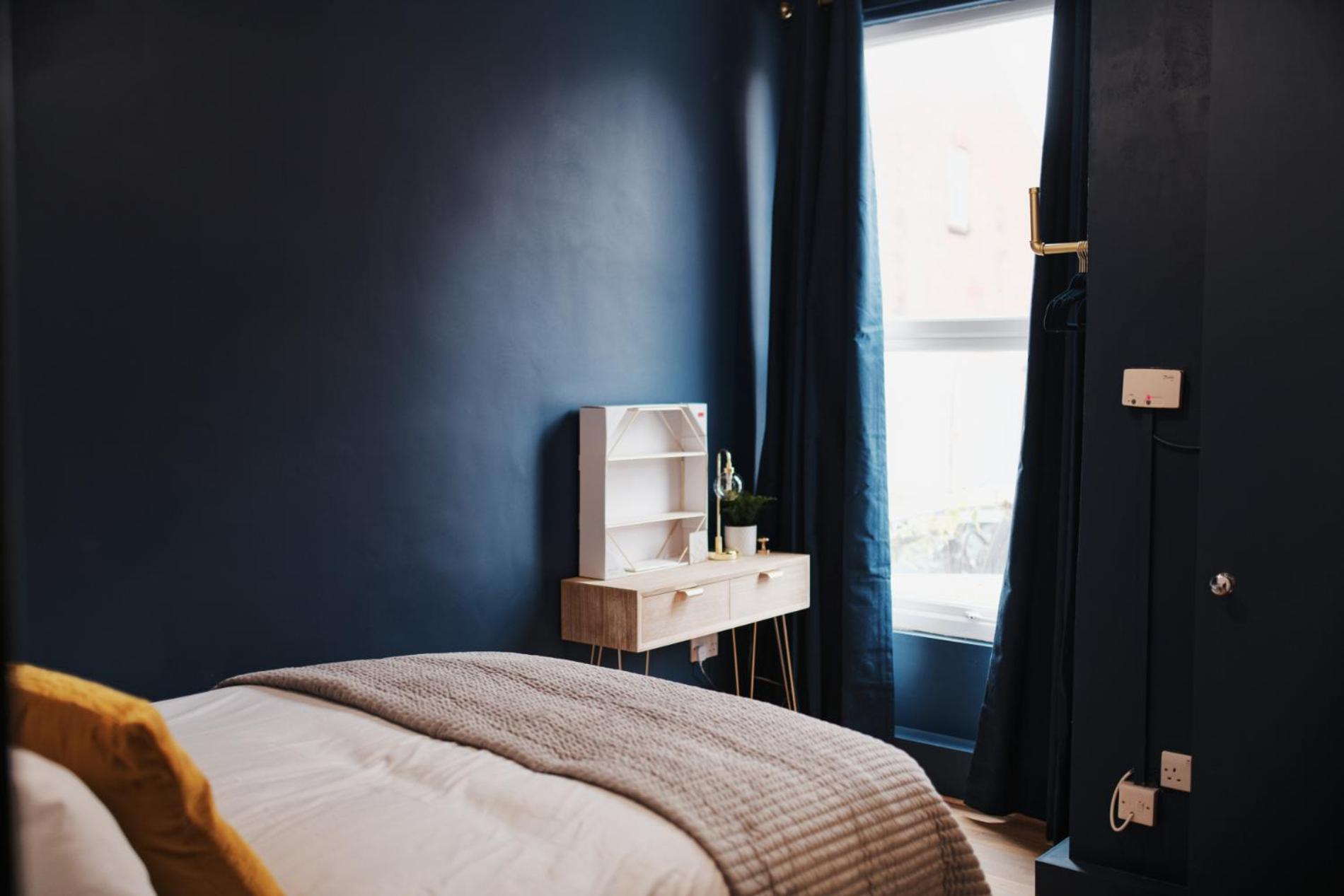 Lamara Deluxe Apartments, *