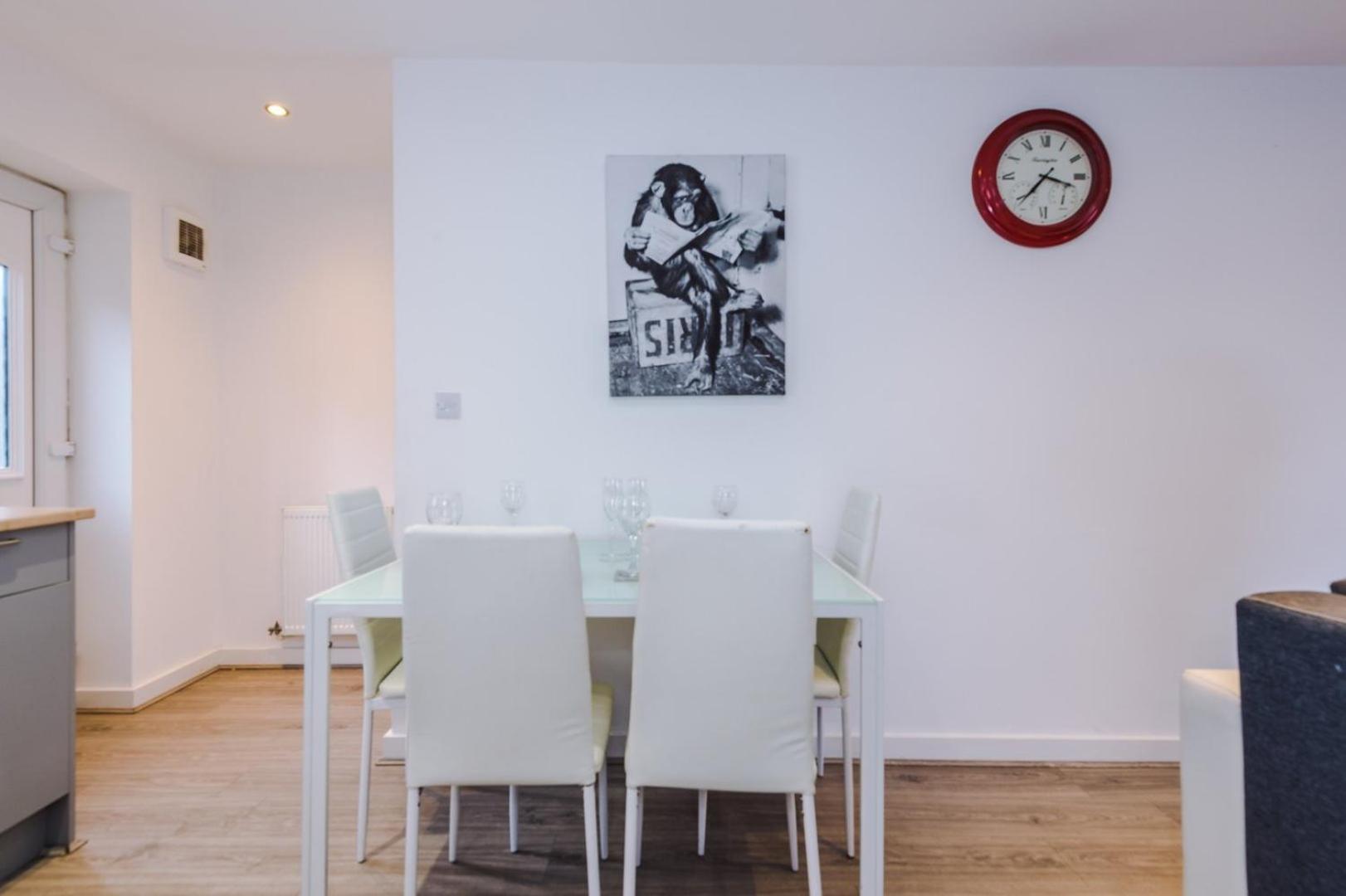 Guest house Guestready - Anfield Urban Escape *