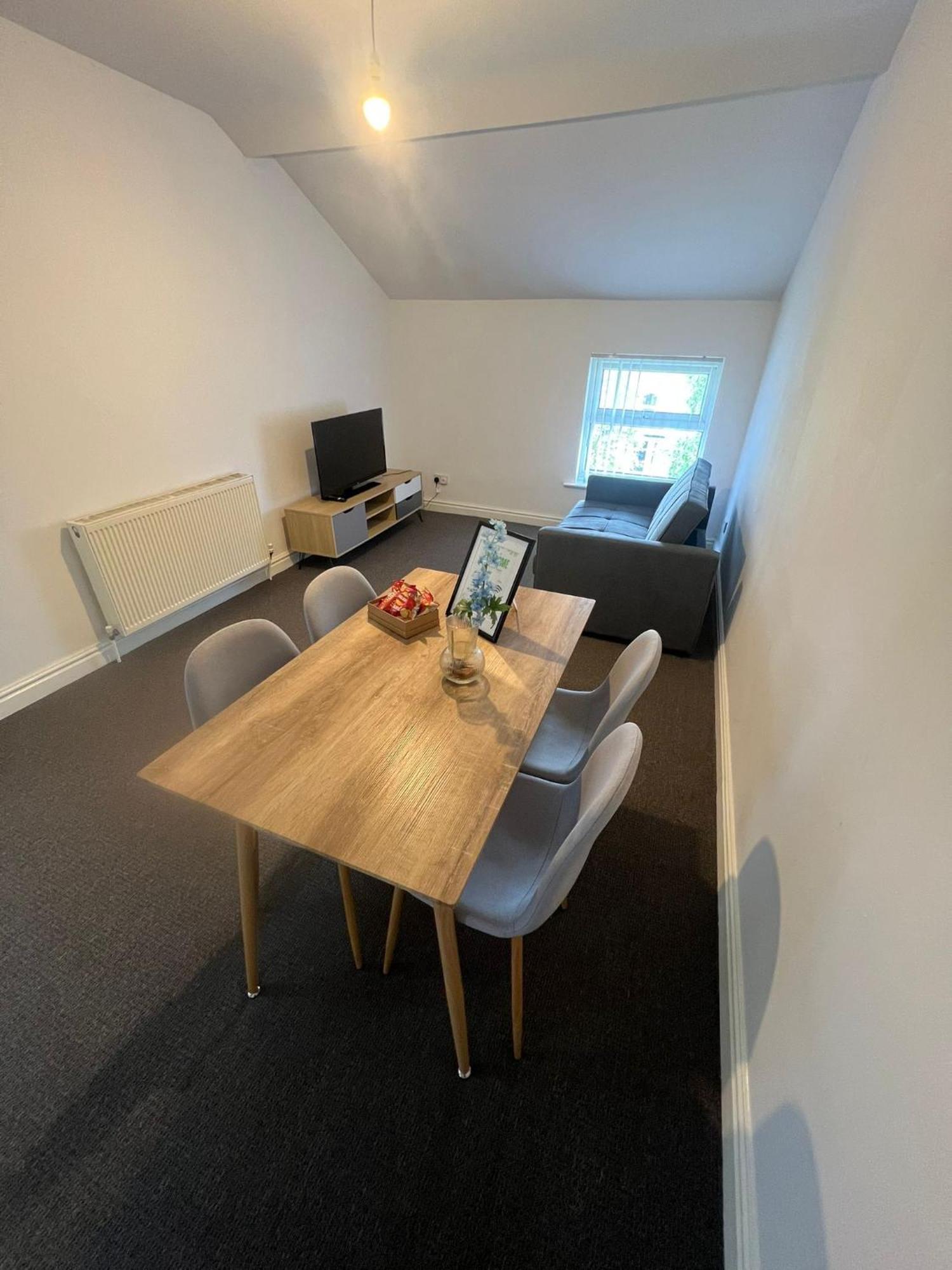 7 Greenfield Road Apartment
