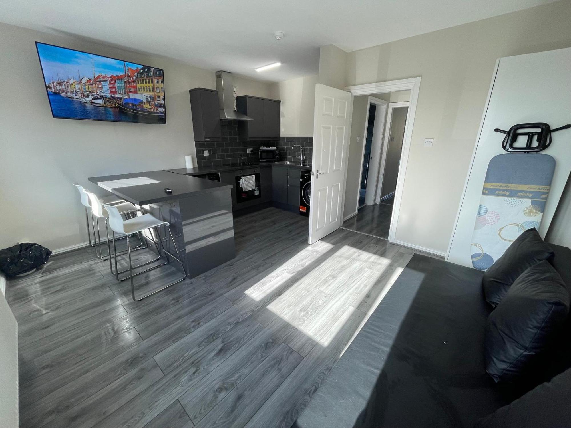 Ryan I Air I - 458 Mill Street - Free Parking * Liverpool