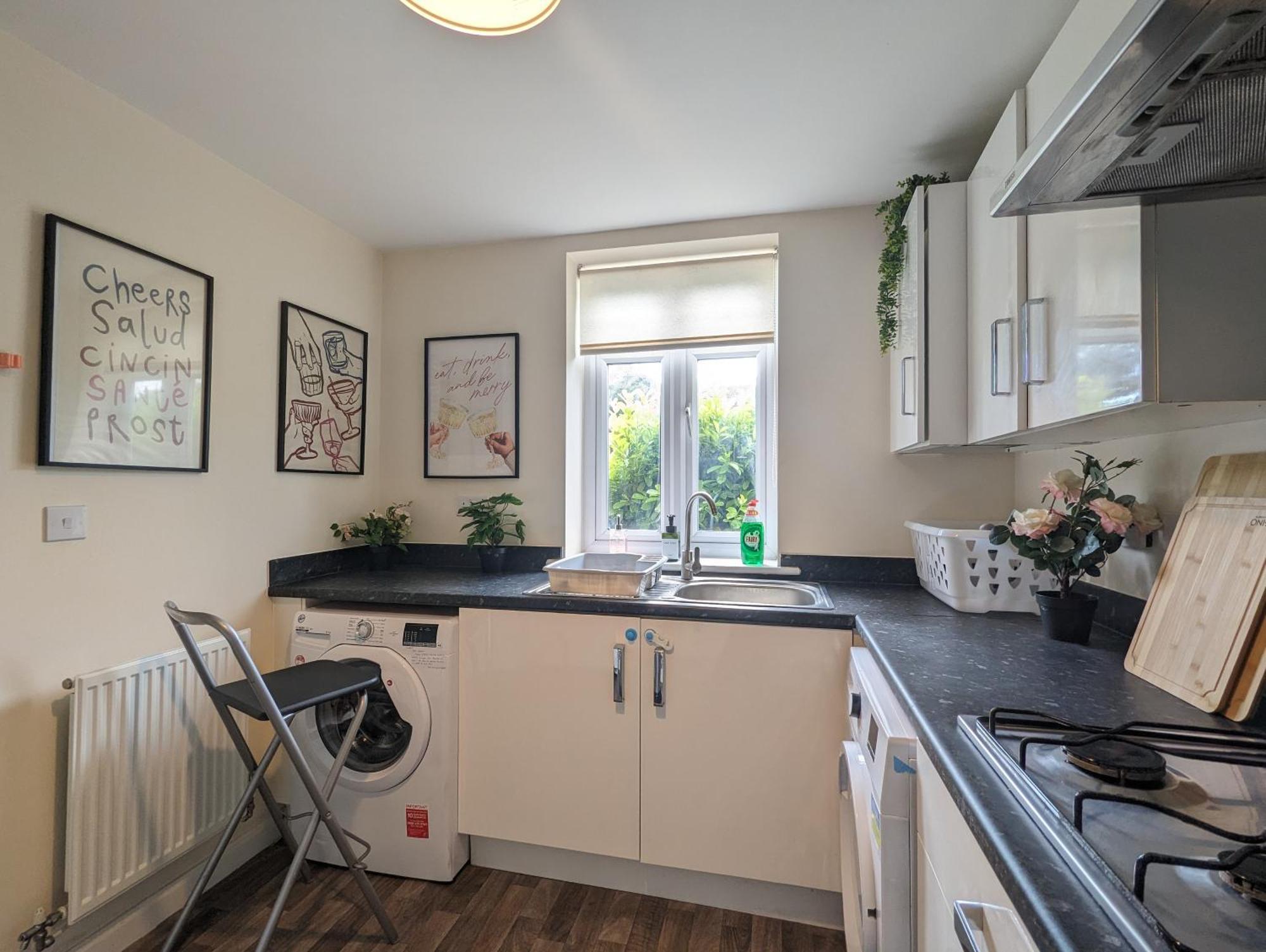 Large 4-bedrooms House Near Centre Free Parking * Liverpool