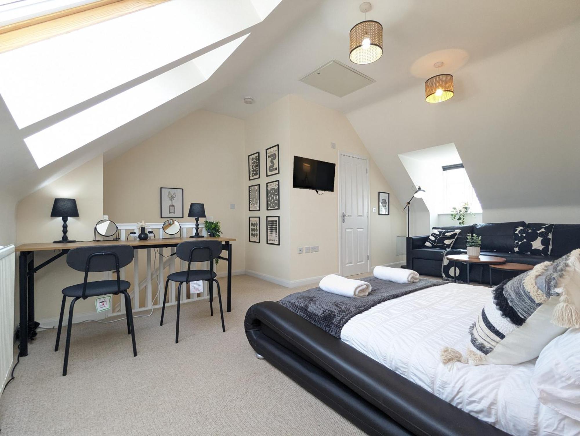 Holiday home Large 4-bedrooms House Near Centre Free Parking