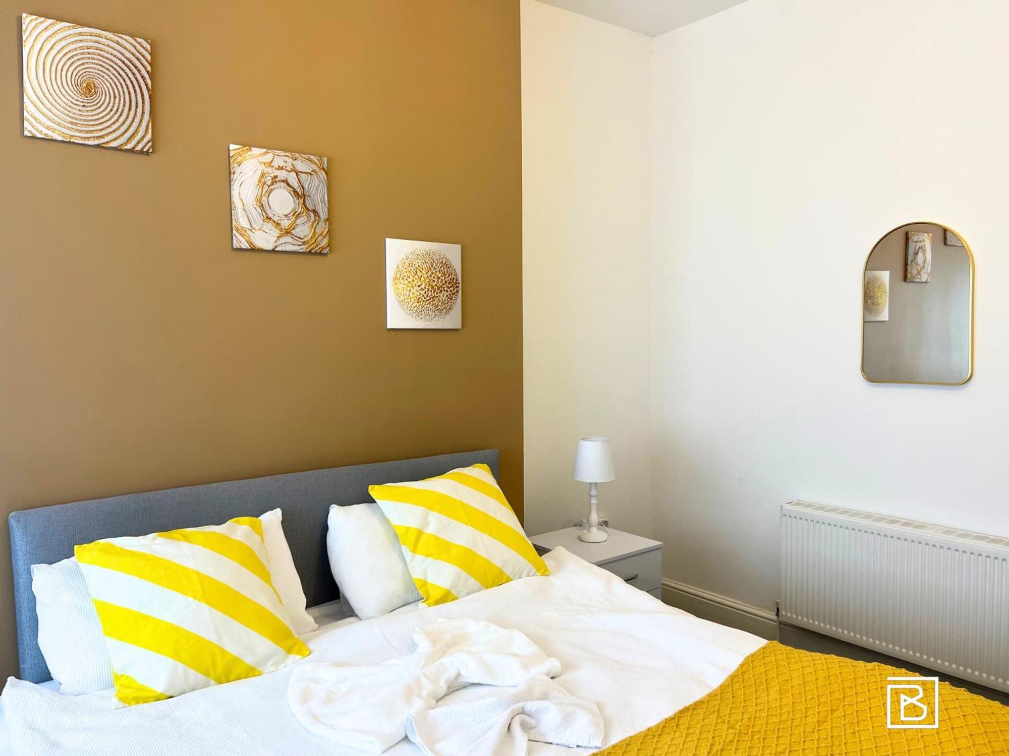 7 Greenfield Road Apartment