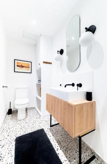 Orange - Stylish Near Lark Lane Apartment