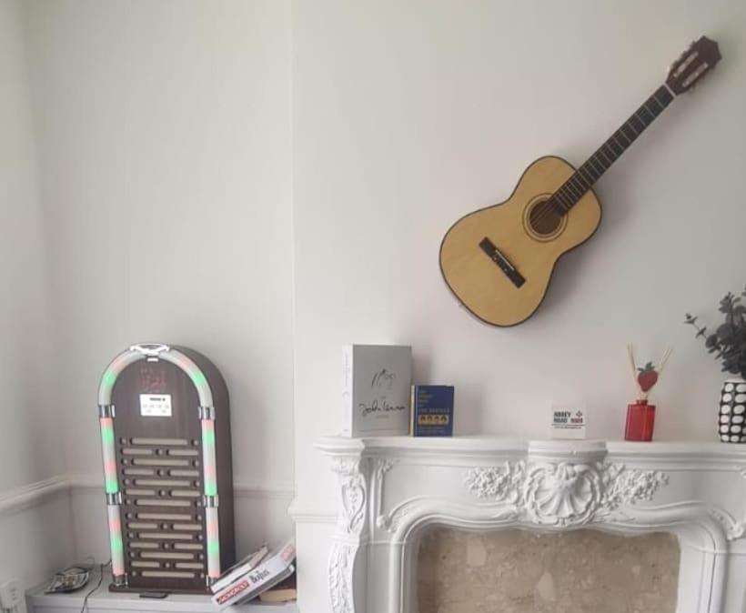 Holiday home Let It Retreat , Anfield, Beatles Themed Liverpool