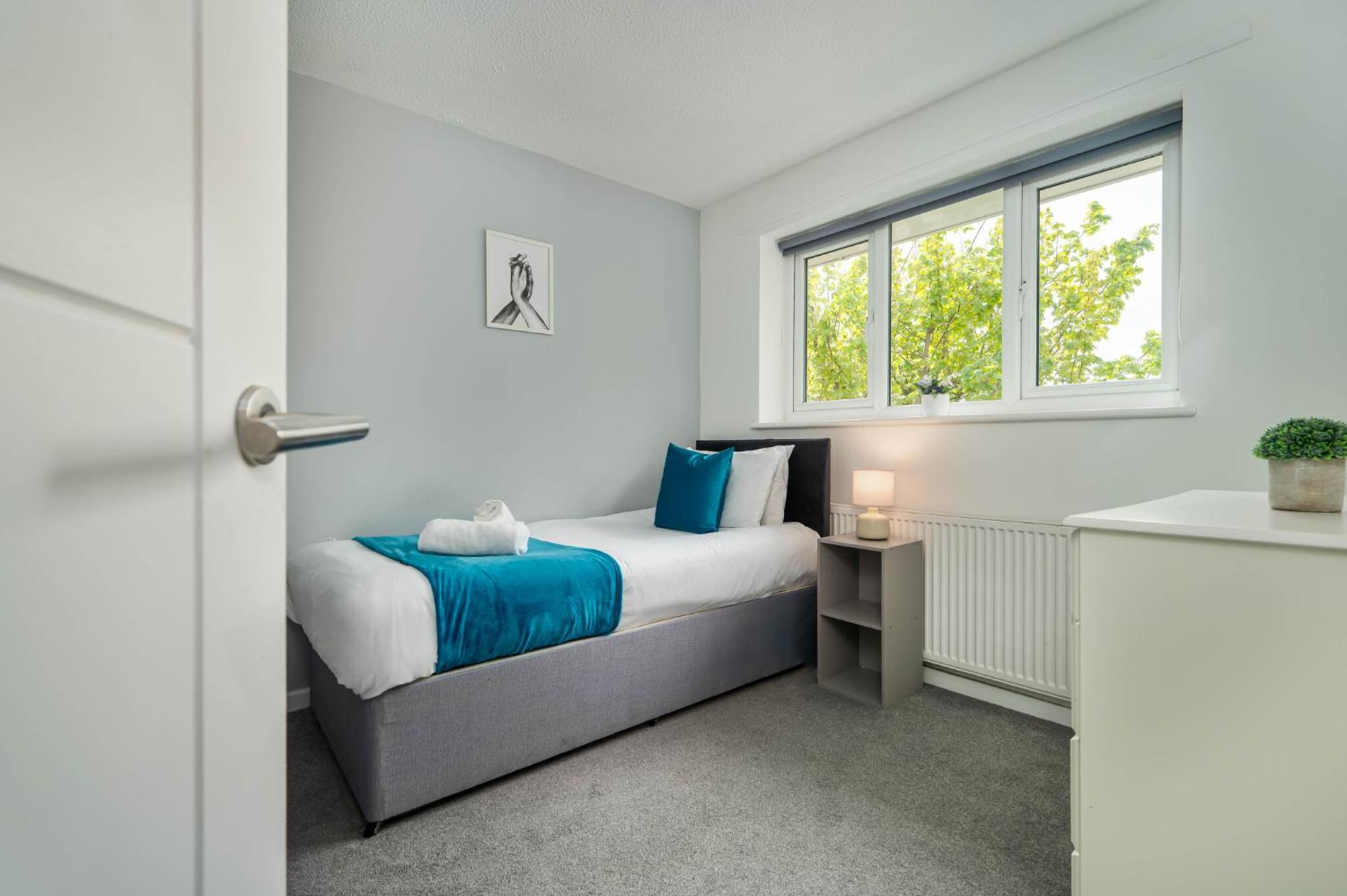 Charming W Parking Near Centre Holiday home *